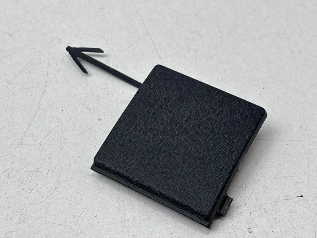Rear bumper row hook cap/cover 511650005R