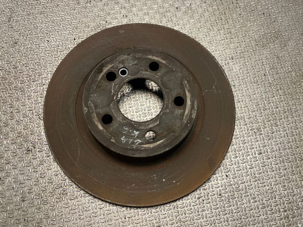 Rear brake disc – rear left