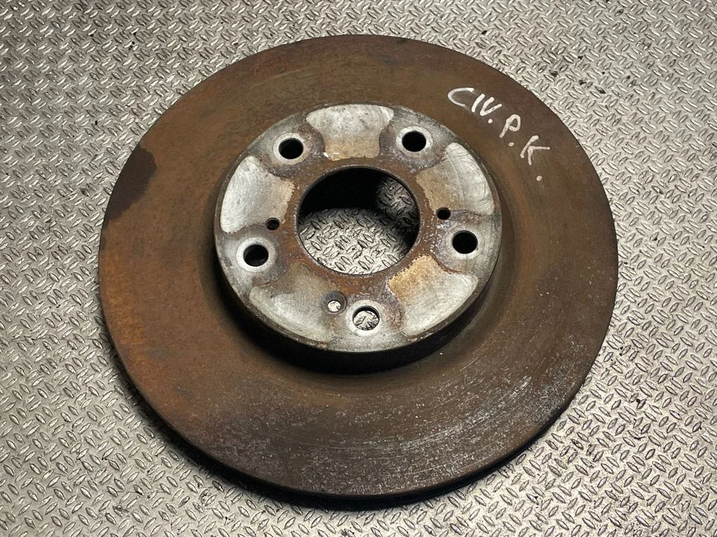 Priekšējais bremžu disks – priekšējā kreisā