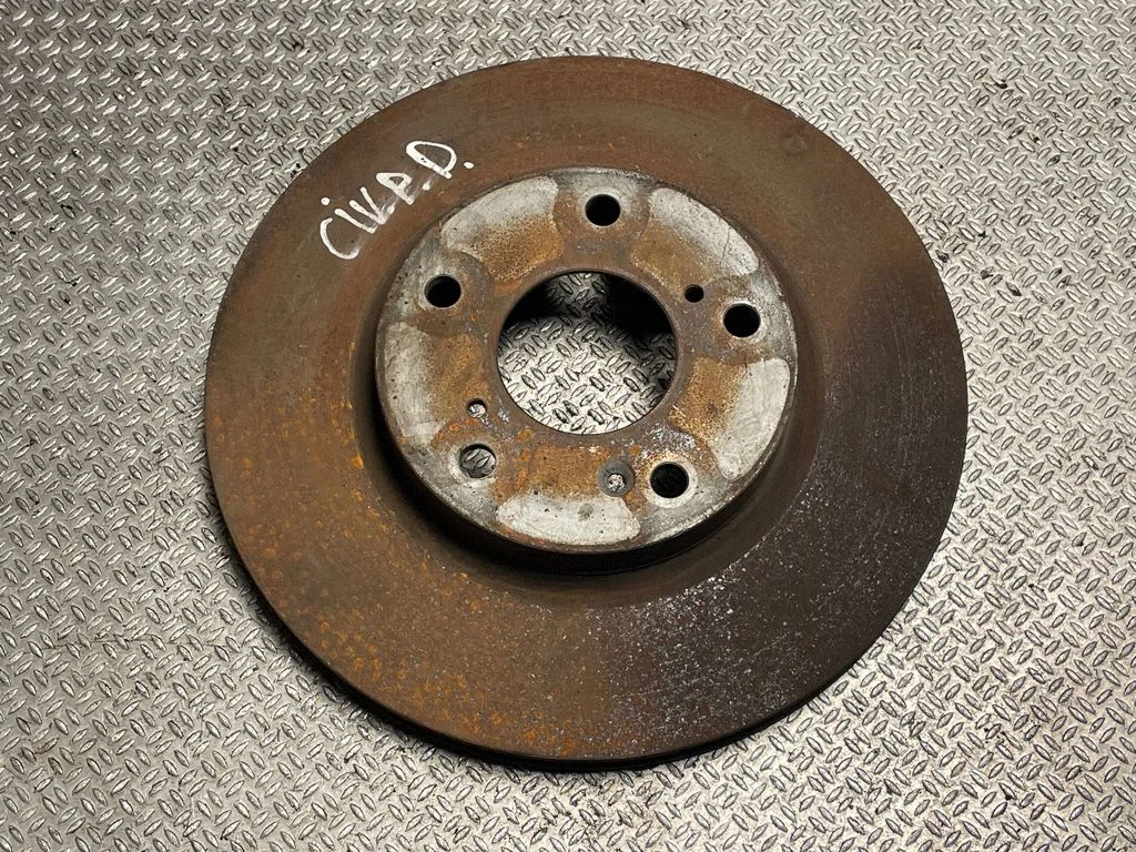 Priekšējais bremžu disks – priekšējā labā