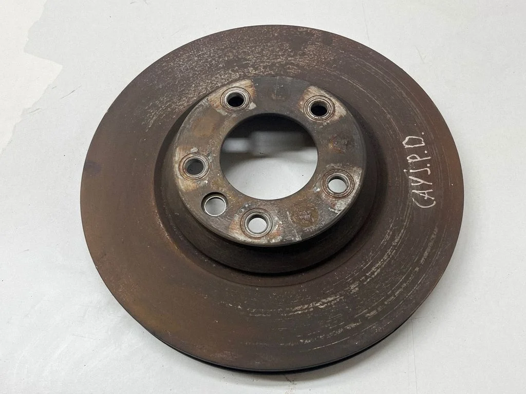 Front brake disc – front right