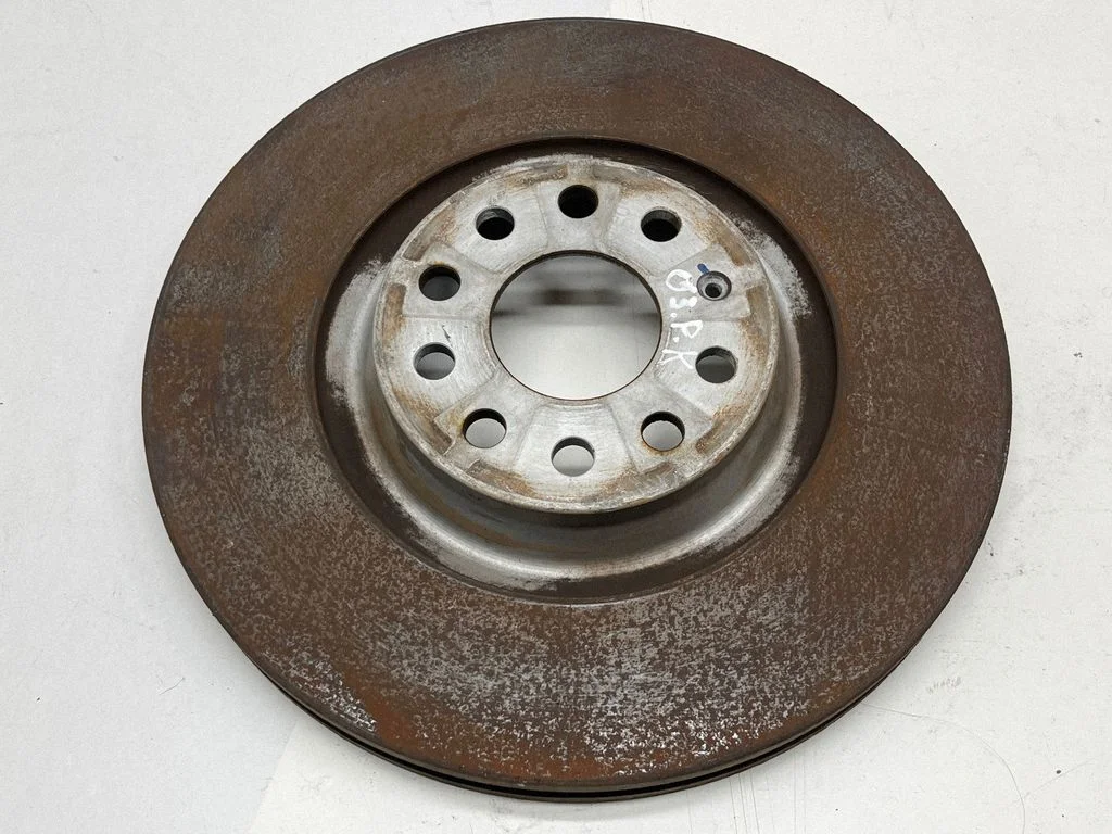 Front brake disc – front left