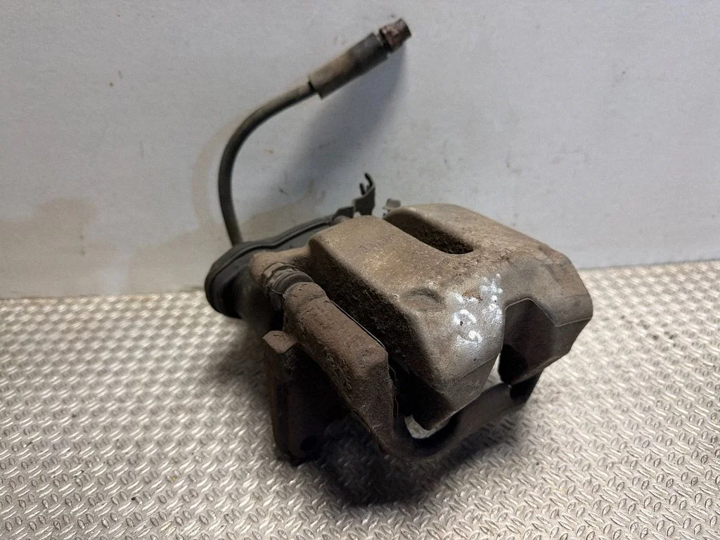 Tagumine pidurisadul 53018C