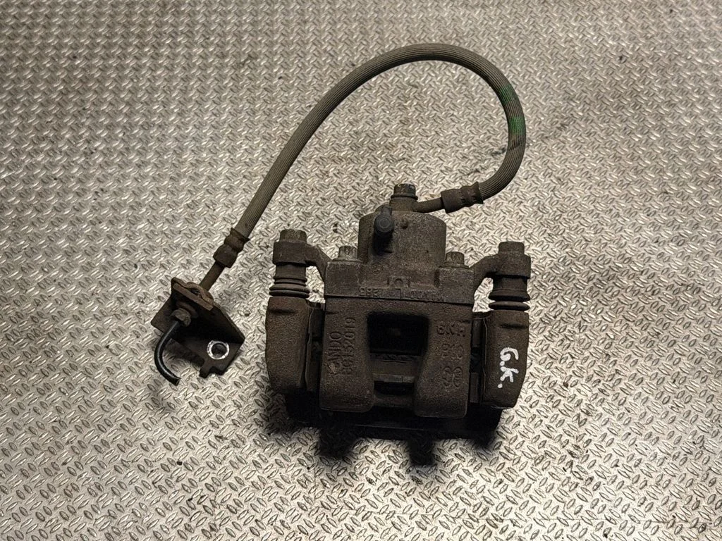 Rear brake caliper – rear left