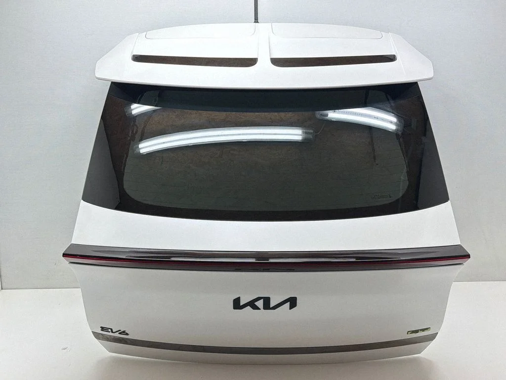 Aizmugurējais vāks (bagāžnieka) 92700CV000