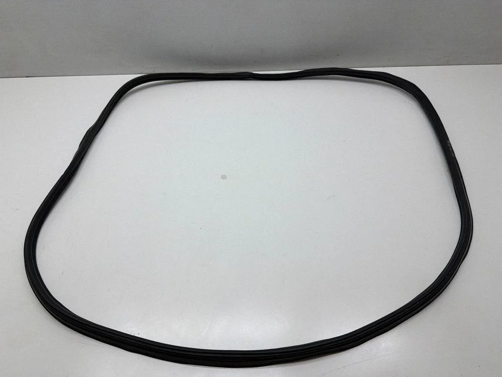 Laadimisukse tihend (kere pool) – Nissan Note (E12) (2014-2016)
