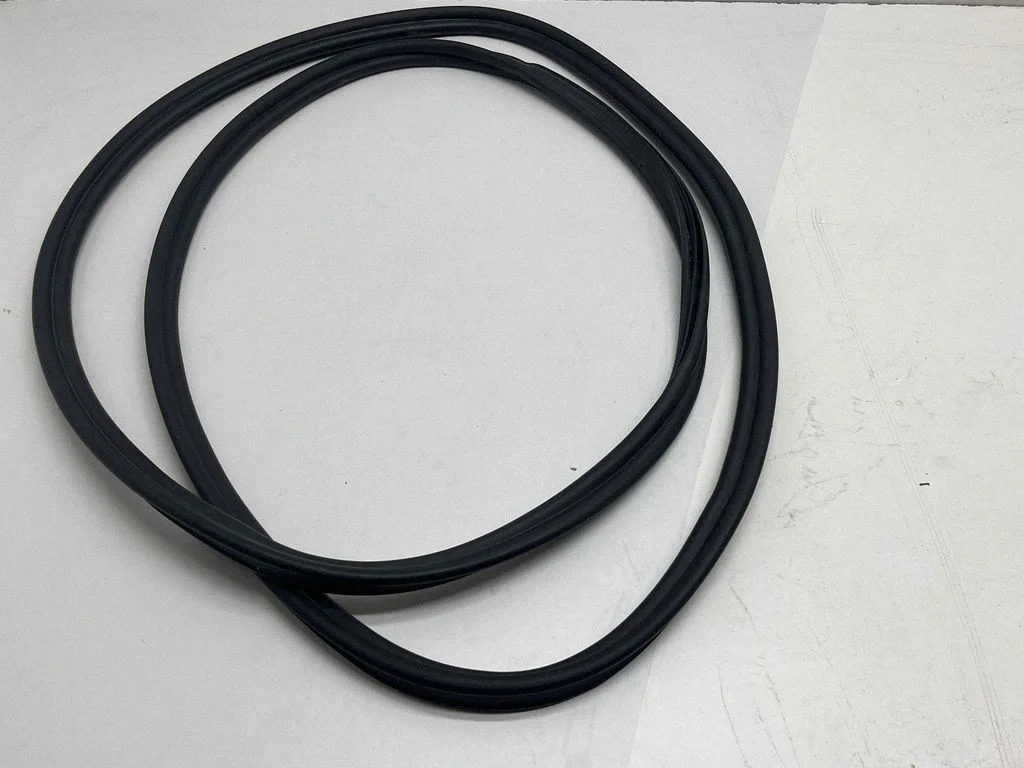 Loading door rubber seal (on body) 83A827705