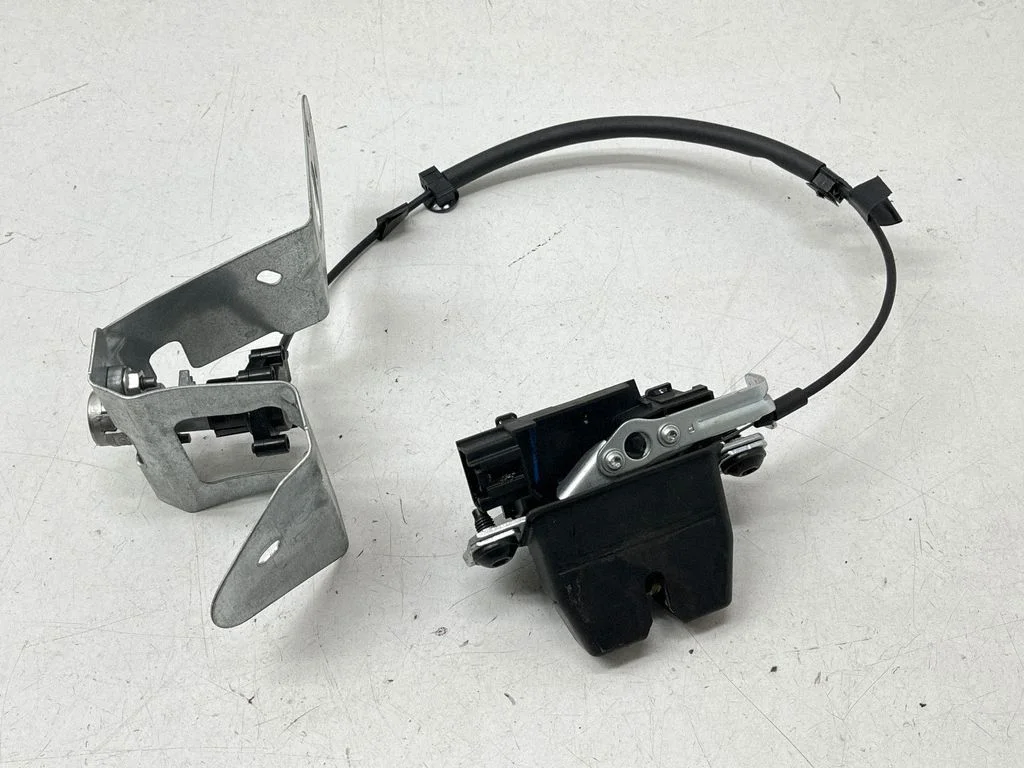 Zamek klapy bagażnika L2LB5AN442A66CB – Ford Explorer VI (2019-)