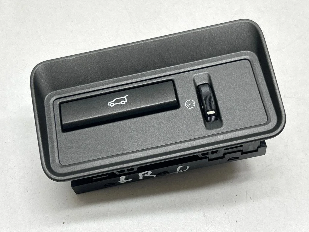 Tailgate/trunk/boot open switch – Land Rover Range Rover Evoque L538 (2011-2018)