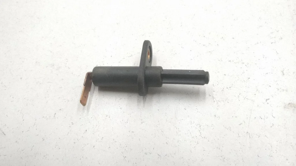 Tailgate/trunk/boot open switch – Opel Vectra B (1996-2002)
