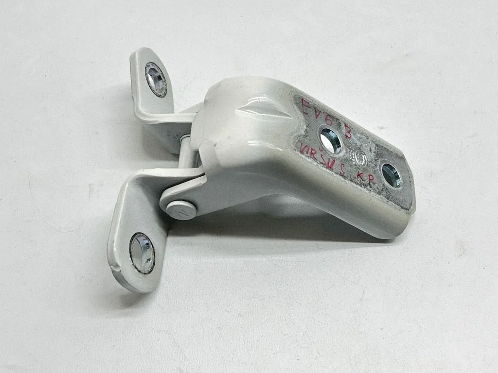 Front door upper hinge – KIA EV6 (2021-)
