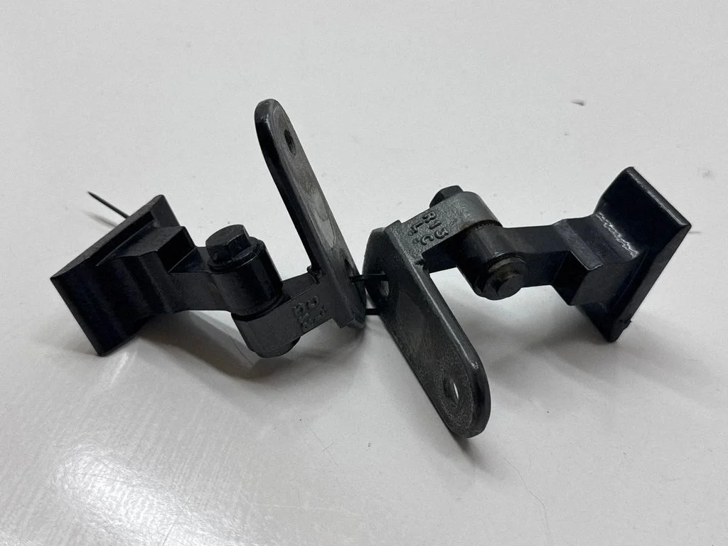 Esiukse hingede komplekt – BMW X3 G01 (2018-2024)