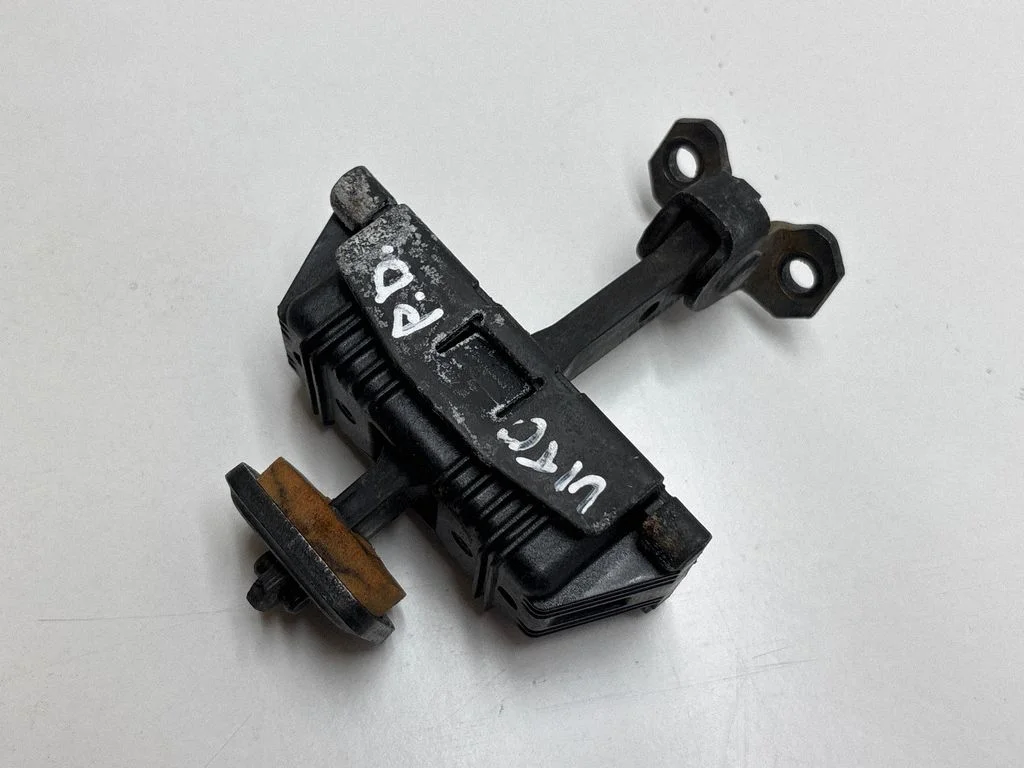 Front door check strap stopper A4477207500