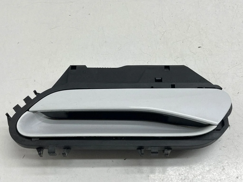 Front door exterior handle 11A837811G