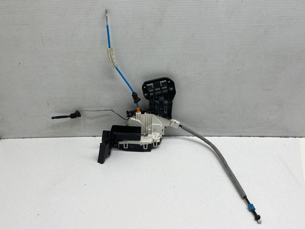 Front door lock A0997202201