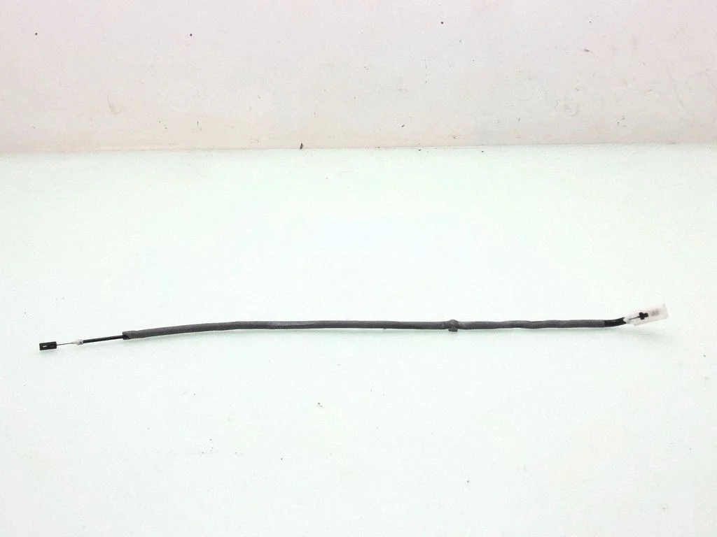 Front door cable line 7137079