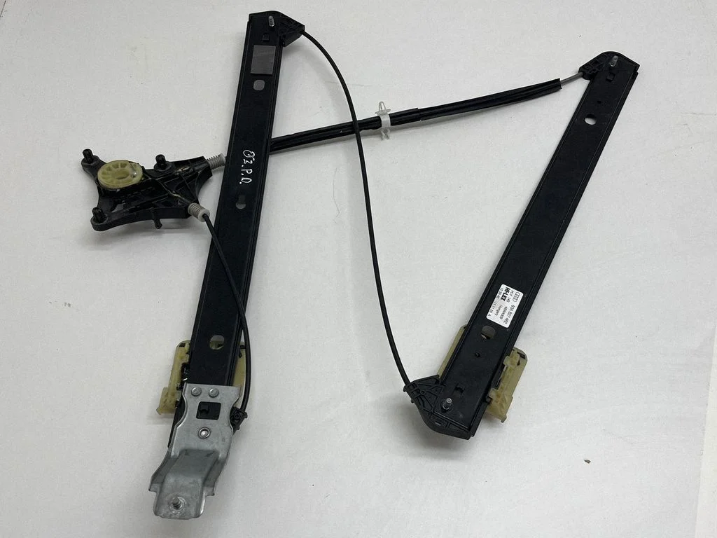 Front window lifting mechanism without motor 83A837462