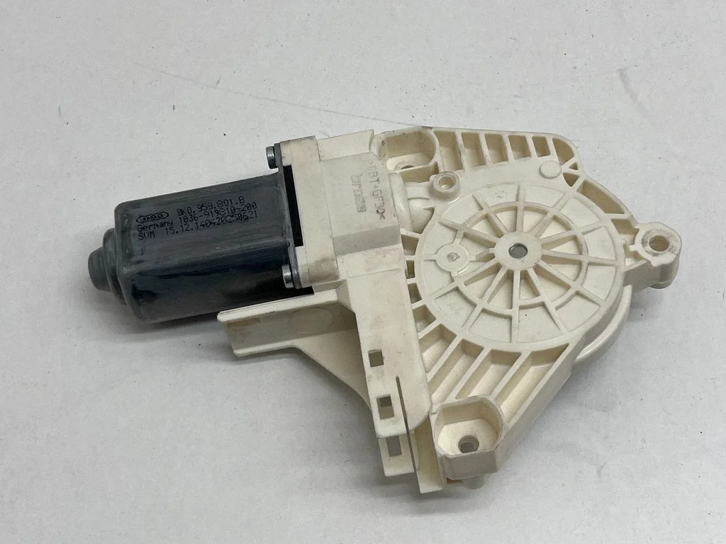 Front door window regulator motor 8K0959801B