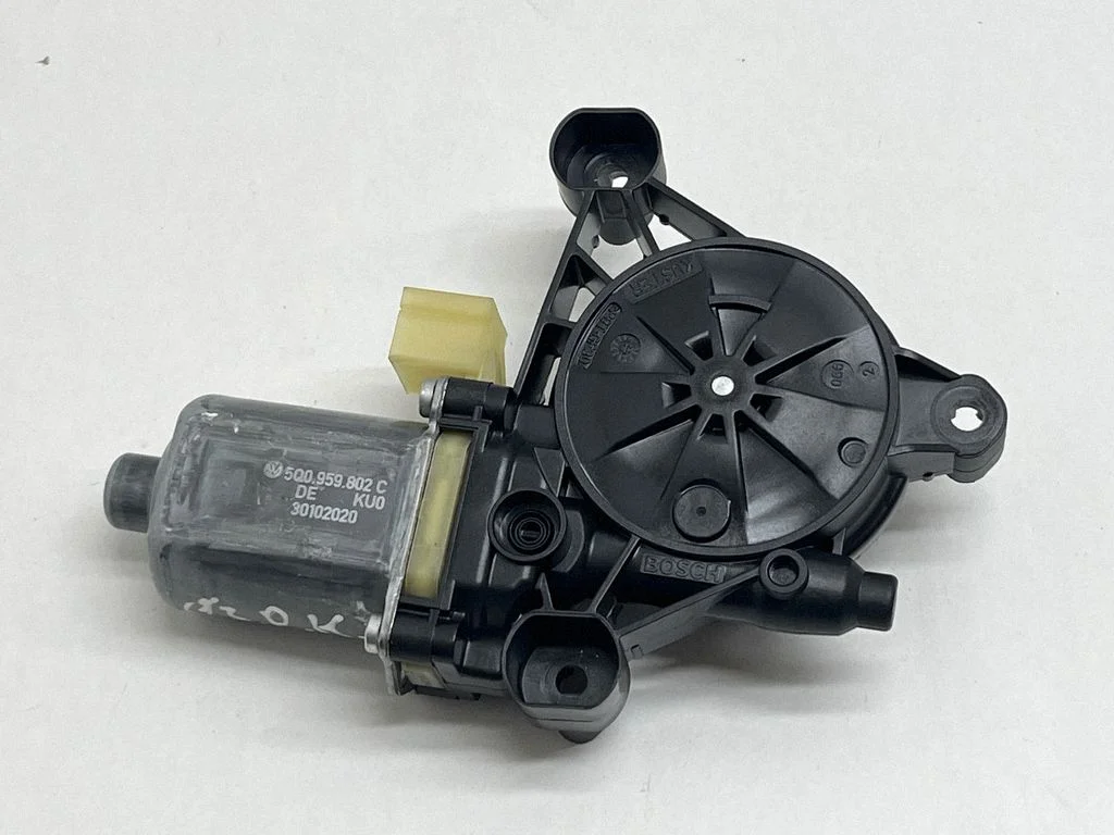 Front door window regulator motor 5Q0959802C