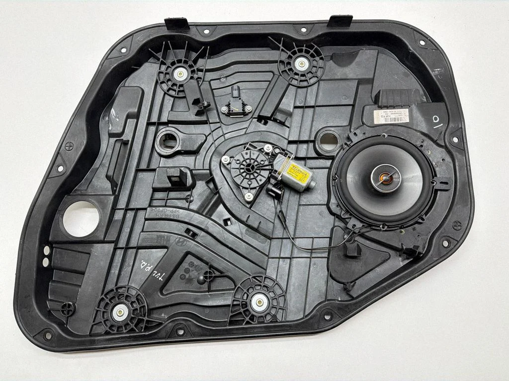 Front door window regulator with motor 81320D3000