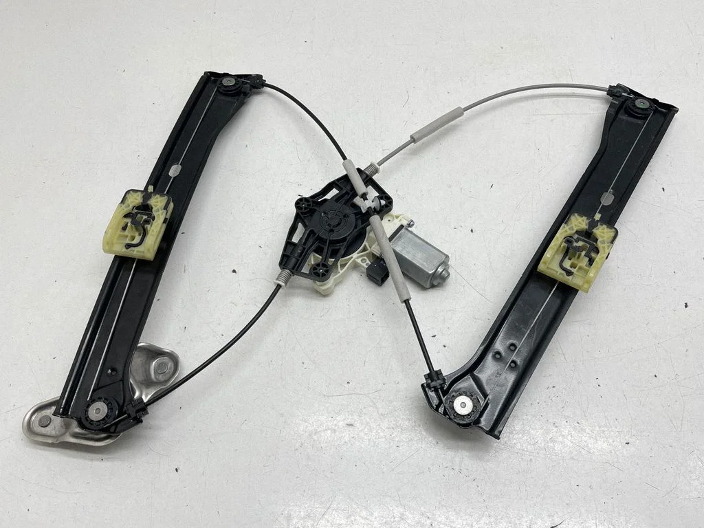 Front door window regulator with motor 17A837461F