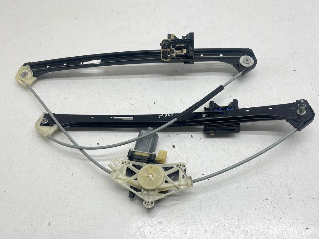 Front door window regulator with motor – Porsche Macan (95B) (2014-2018)