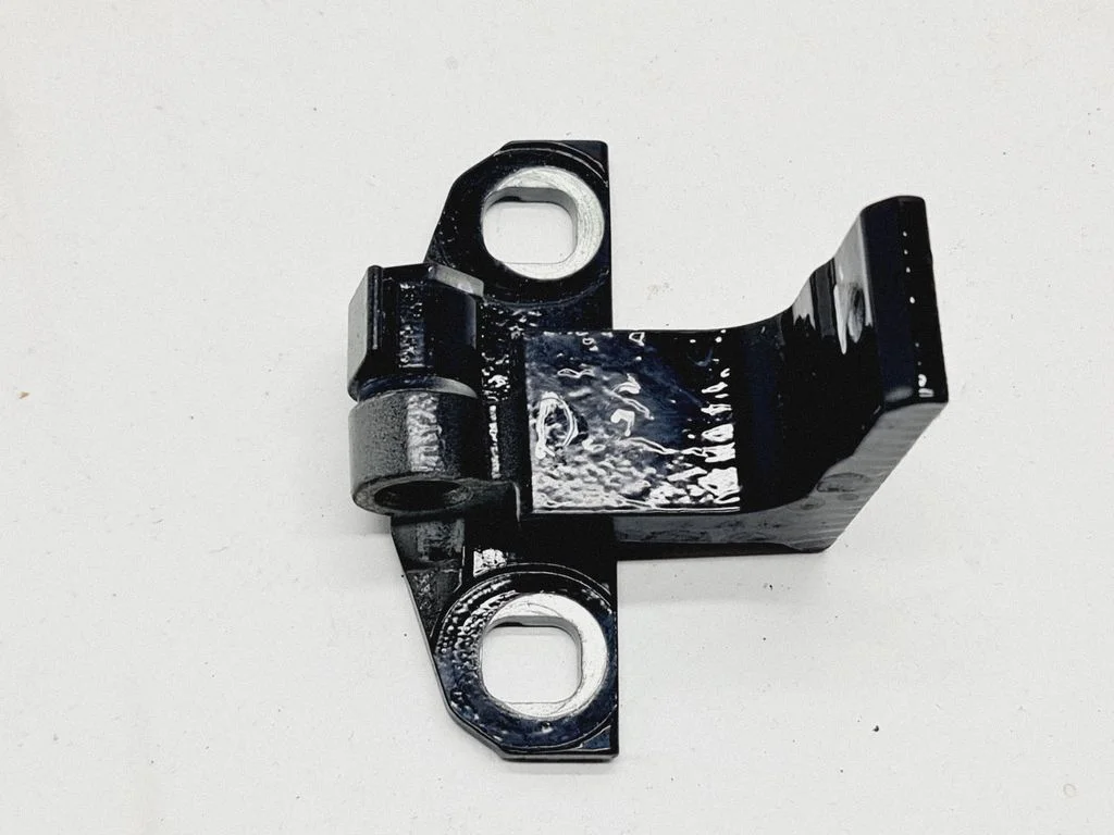 Rear door upper hinge 31299545