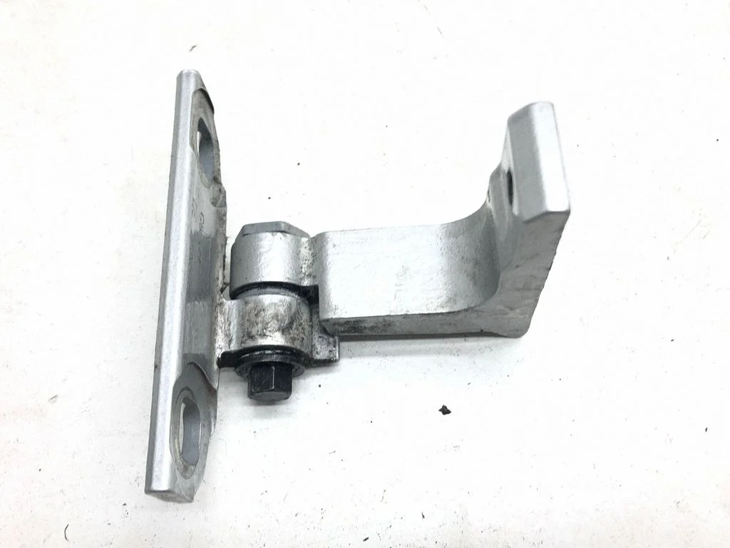 Rear door lower hinge – Volvo S60 (2011-2013)