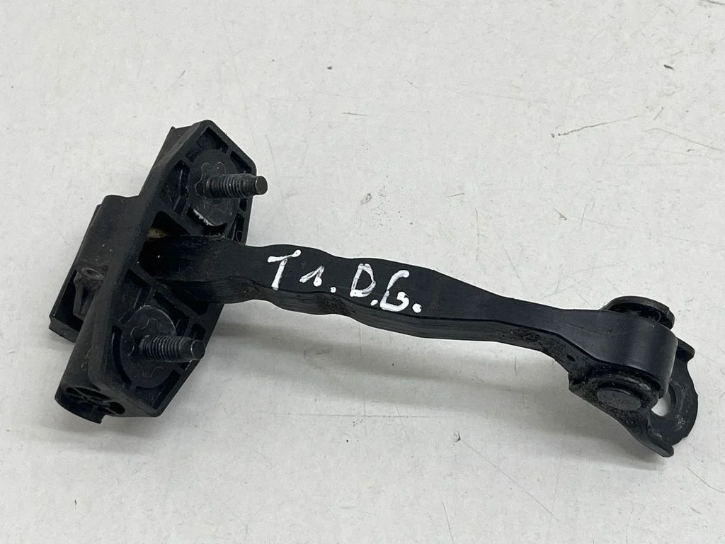 Ogranicznik drzwi tylnych – Tesla Model Y (2020-)