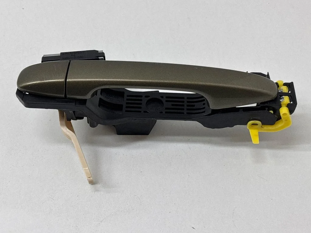 Tagaukse välimine käepide 692230T010
