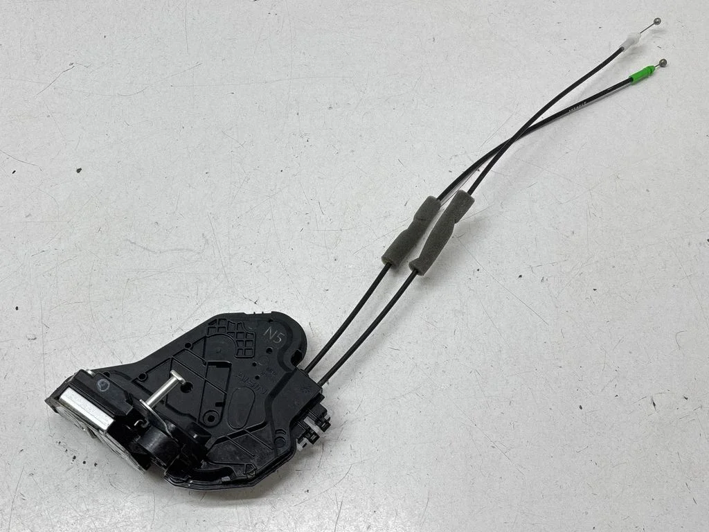 Rear door lock 23121500A