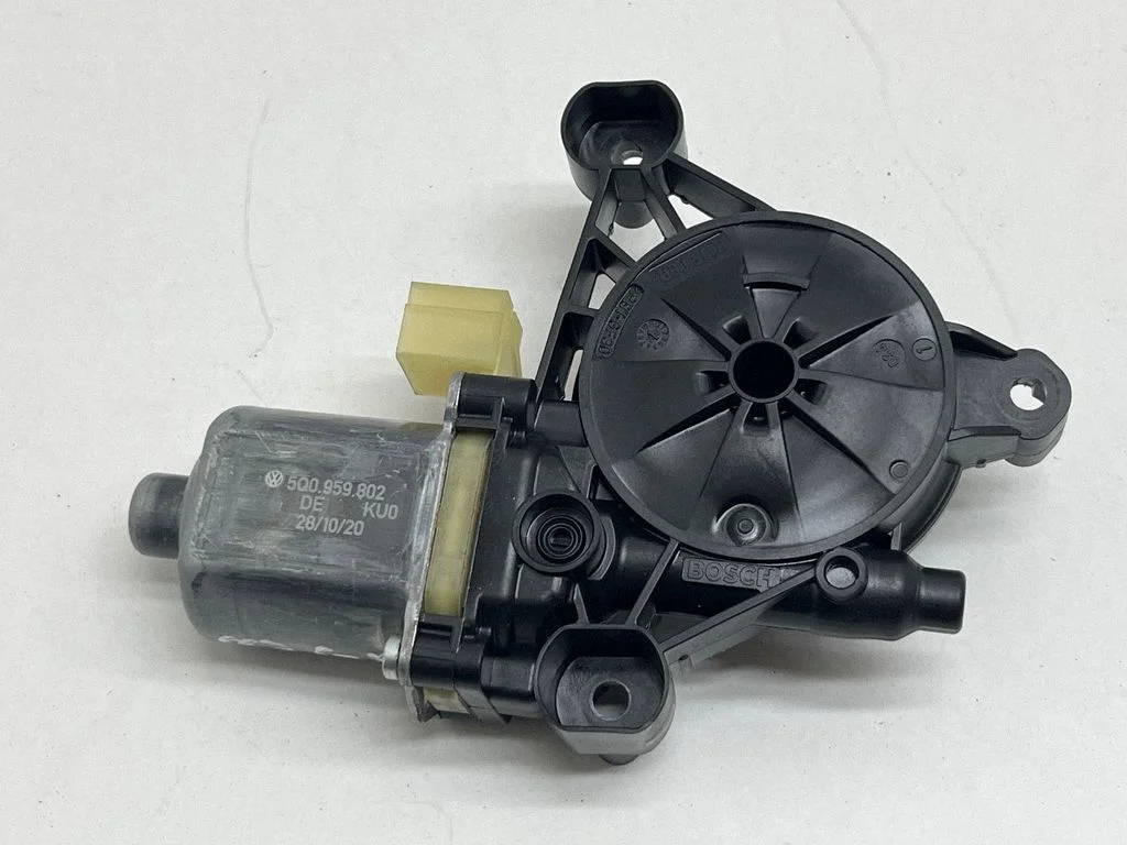 Rear door window regulator motor 5Q0959802