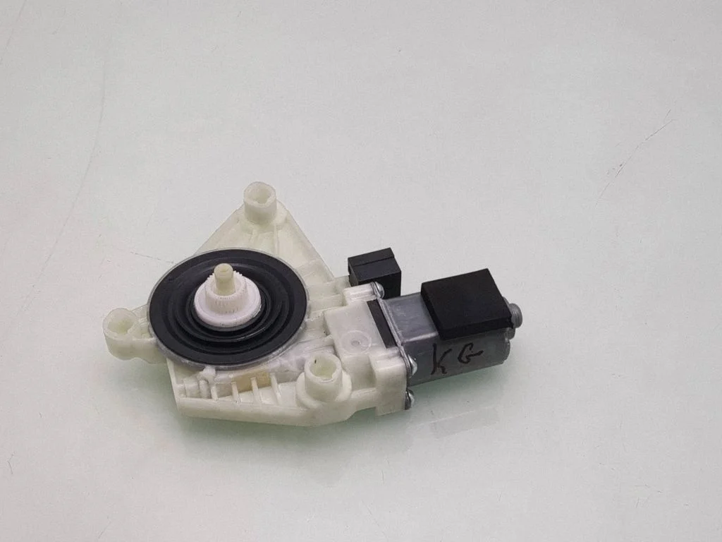 Rear door window regulator motor 5Q4959802D
