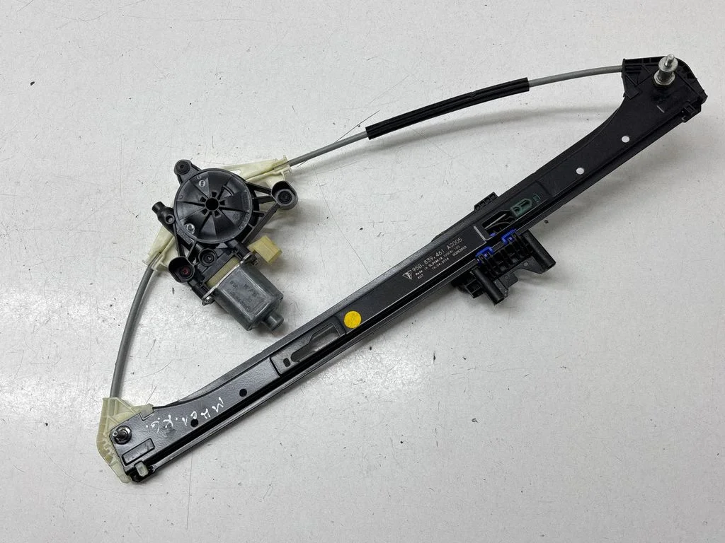 Rear door window regulator with motor 95B839461