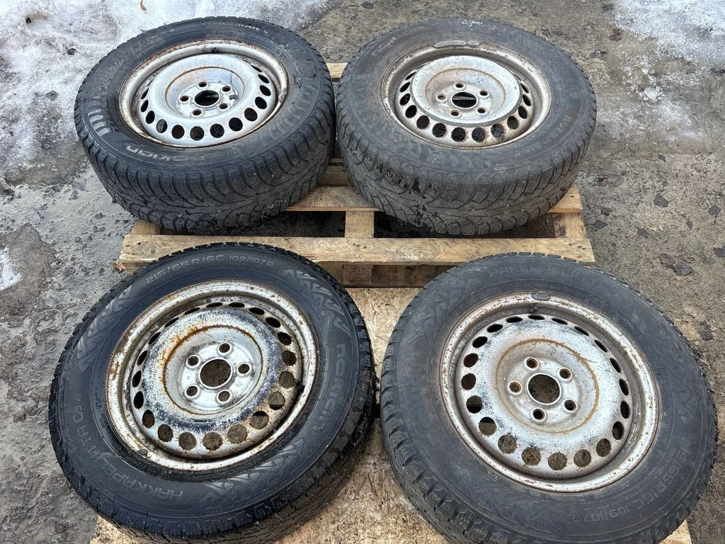 R16 steel rim
