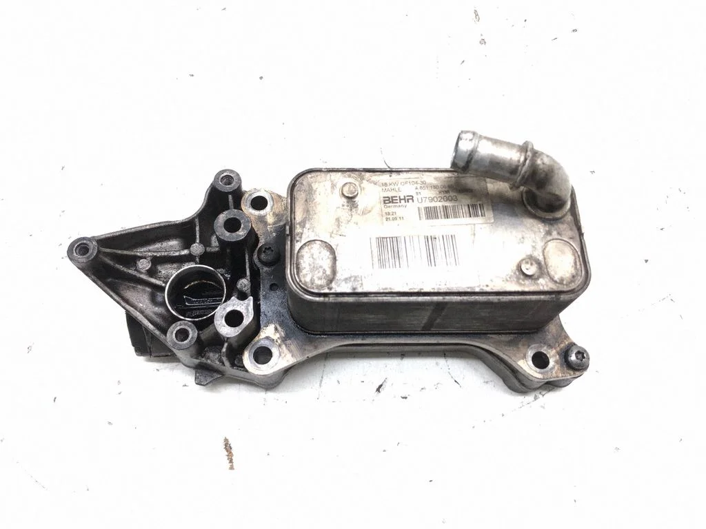 Oil filter mounting bracket A6511800665