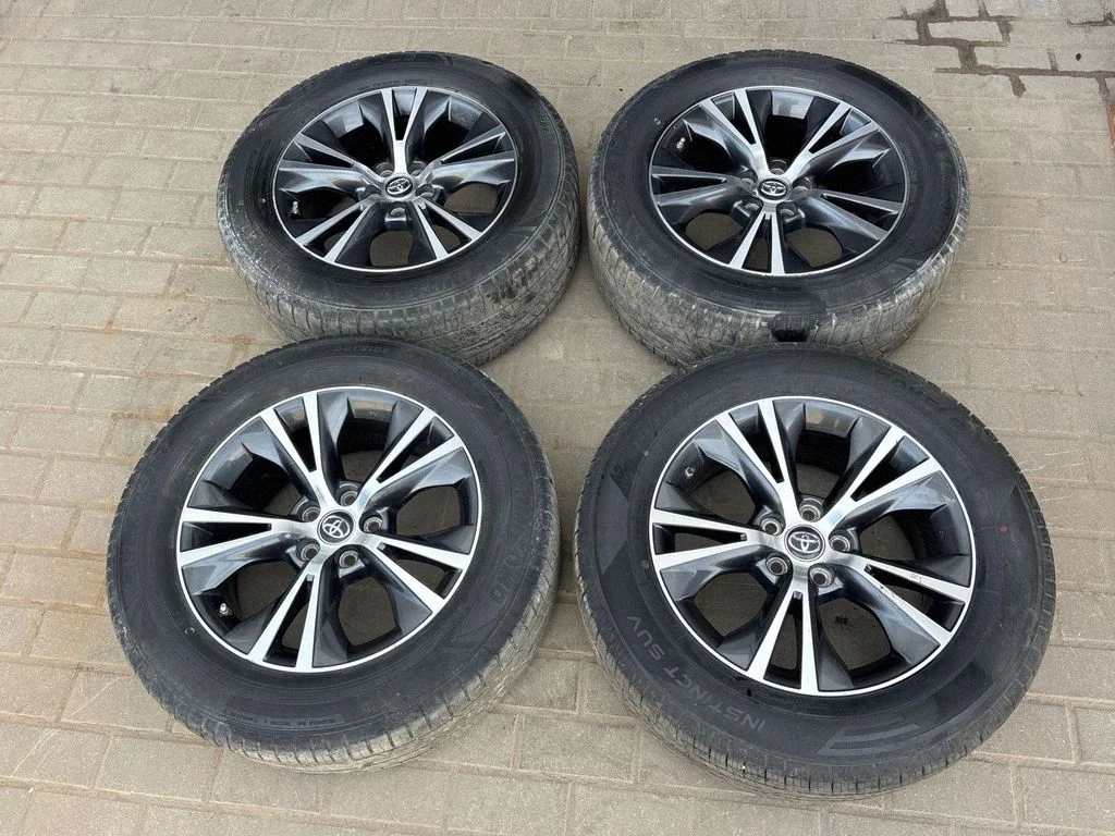 R18 alloy rim 426110E440 – Toyota Highlander XU50 (2013-2019)