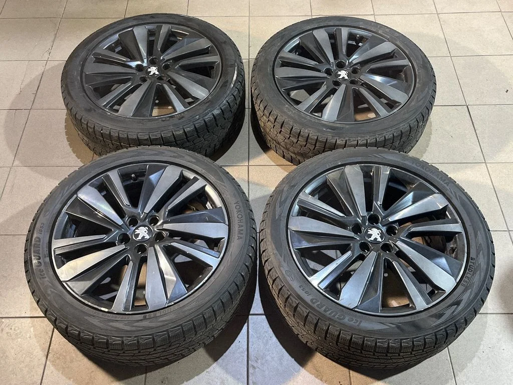 R19 alloy rim 9809685477