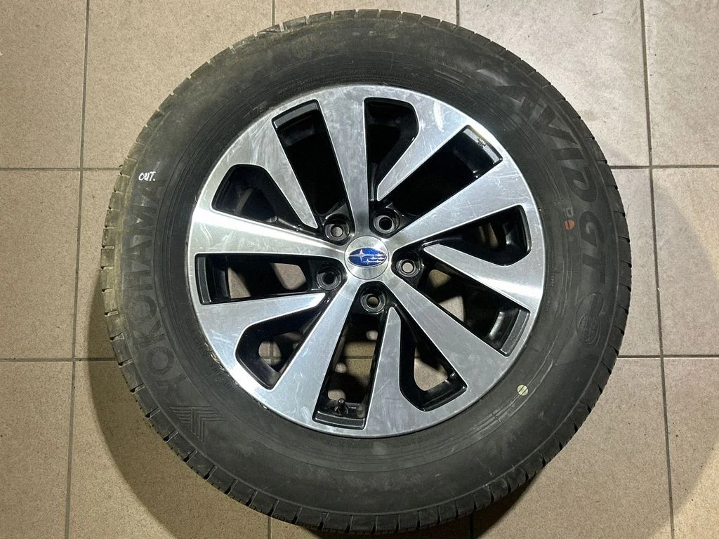 R17 alloy rim 28111AN04A