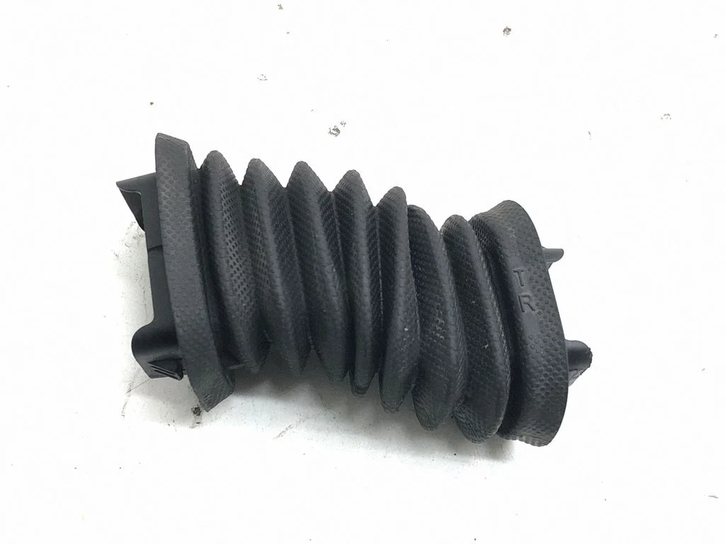 Front door wiring loom/harness boot – Mercedes-Benz C-Class AMG W204 (2007-2014)
