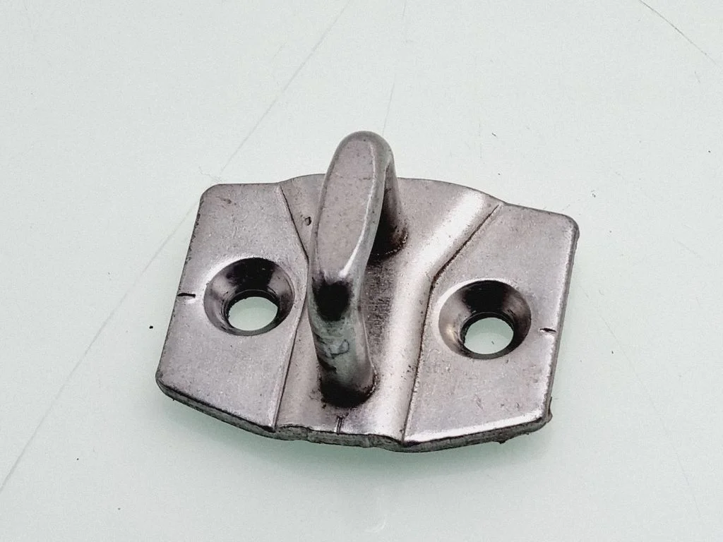Front door lock loop/hook striker – BMW 1 Series F20 F21 (2011-2019)