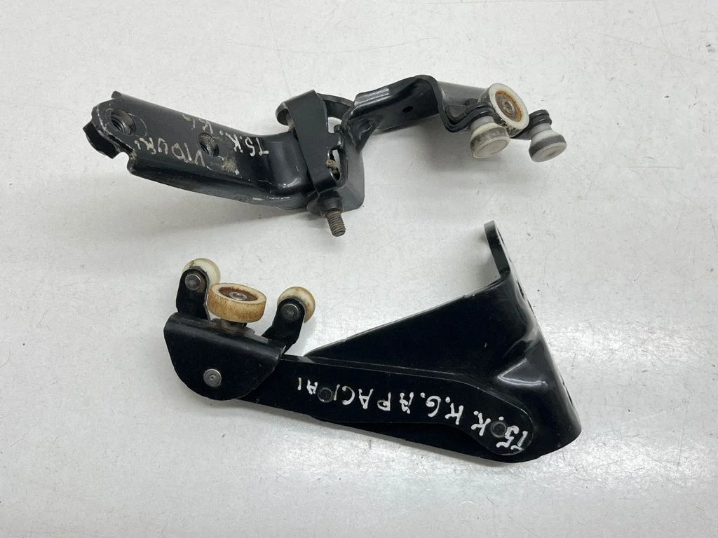 Roller guide/hinge set – Volkswagen Transporter - Caravelle T5 (2003-2015)