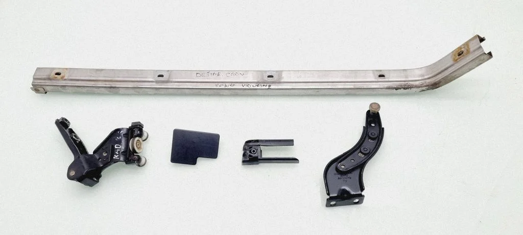 Roller guide/hinge set – Volkswagen Caddy (2011-2016)