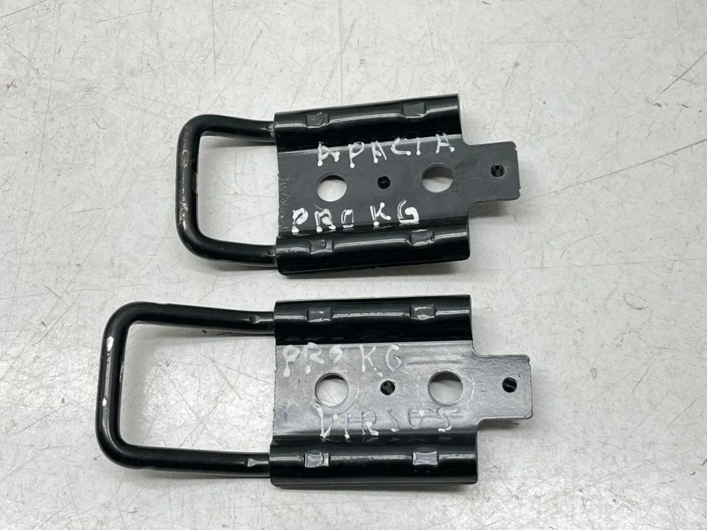 Sliding door lock loop/hook striker 9809286780