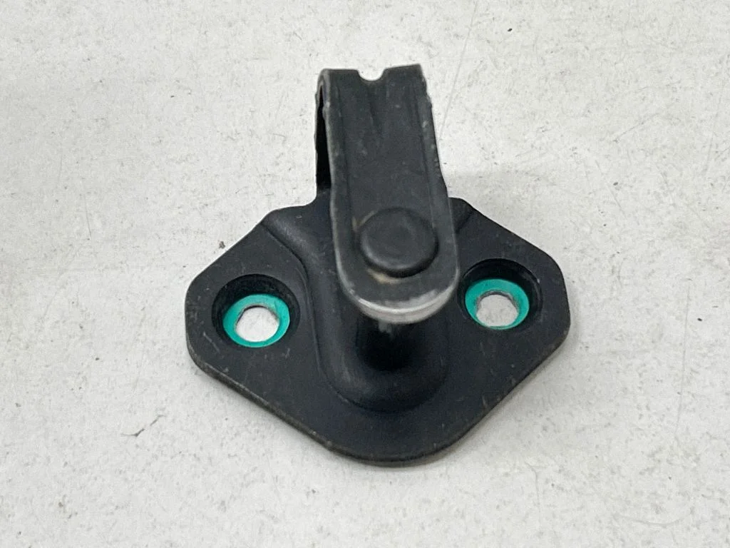 Sliding door lock loop/hook striker – Volkswagen Transporter - Caravelle T5 (2003-2015)