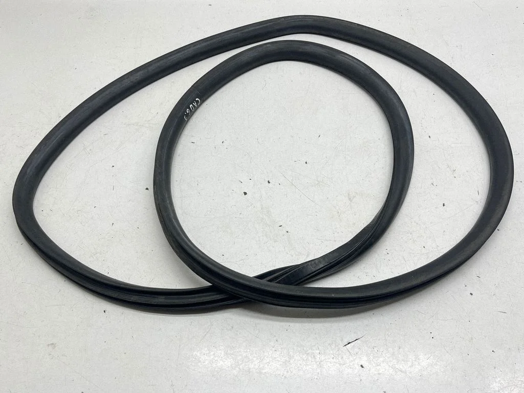 Sliding door rubber seal 2K5843792B