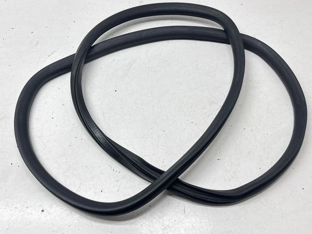 Sliding door rubber seal 2K5843792
