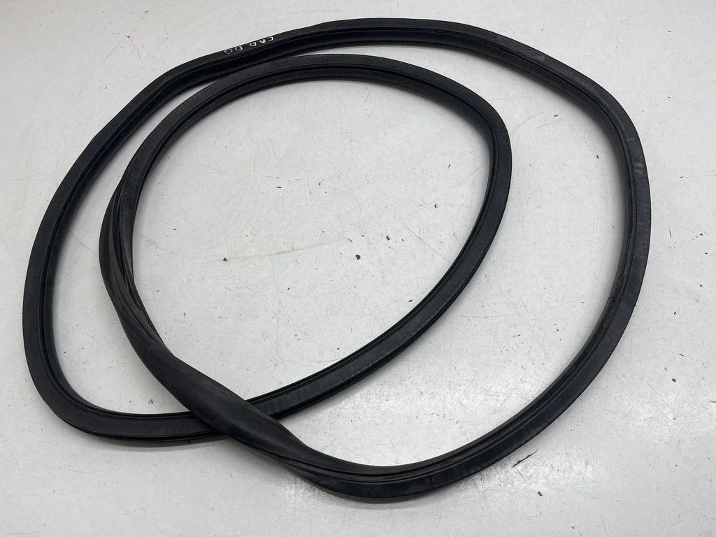 Sliding door rubber seal – Volkswagen Caddy (2011-2016)