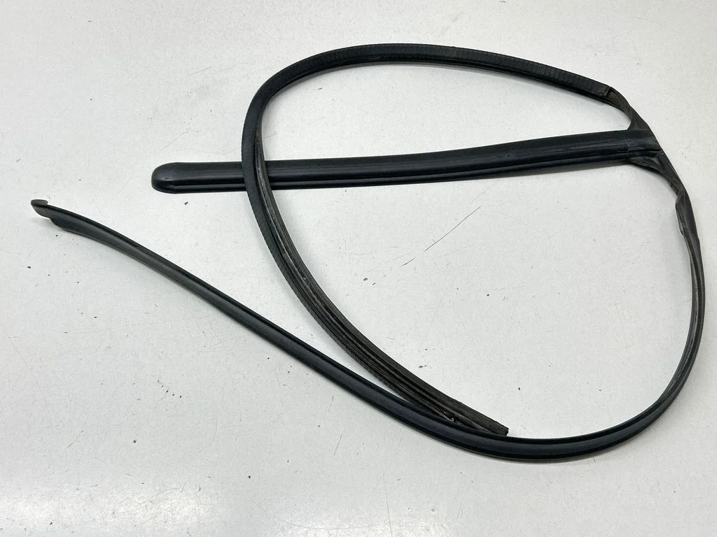 Sliding door rubber seal – Mercedes-Benz Vito Viano W639 (2003-2014)