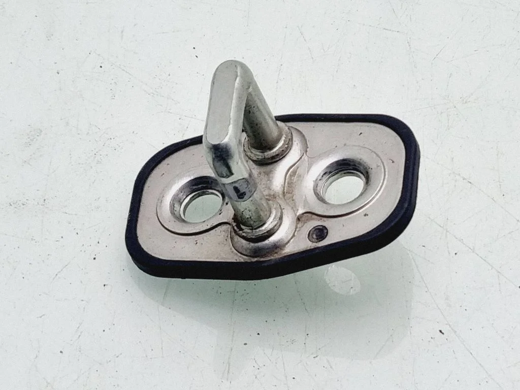 Sliding door lock loop/hook striker – Citroen Berlingo (2008-2018)